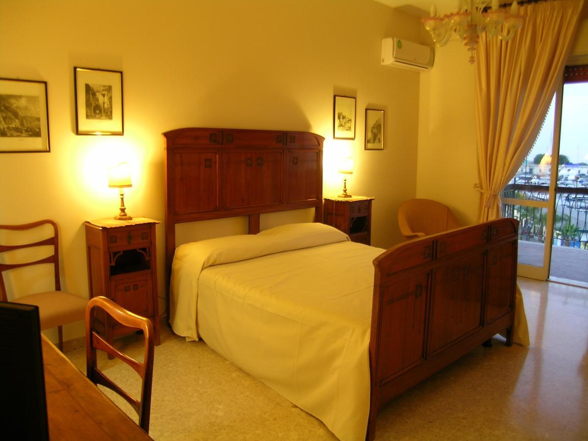 B.&B Margaret'S House Bed & Breakfast Milazzo Eksteriør bilde