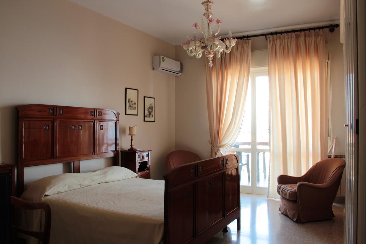 B.&B Margaret'S House Bed & Breakfast Milazzo Eksteriør bilde
